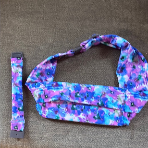 Vibrant Floral Belt Bag - Picture 3 of 5
